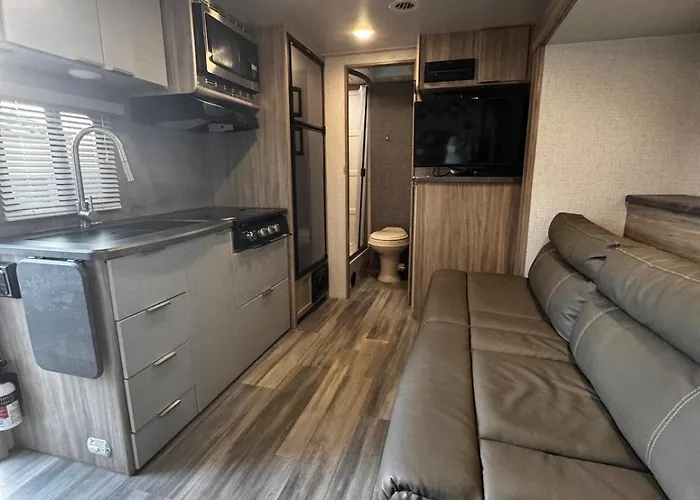 Pretty Traila And To 6 People With Fireplace And Jacuzzi *