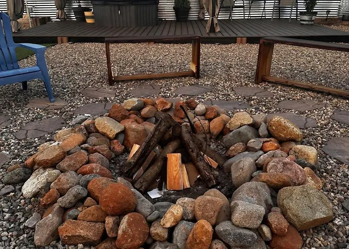 Pretty Traila And To 6 People With Fireplace And Jacuzzi