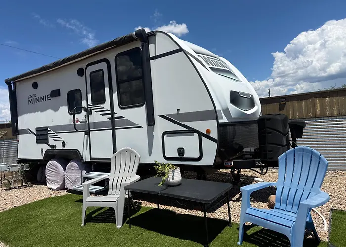 Pretty Traila And To 6 People With Fireplace And Jacuzzi
